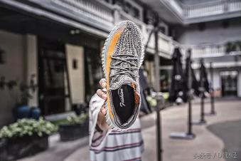 香港椰子350v2多少錢（大數據揭秘潮鞋江湖）