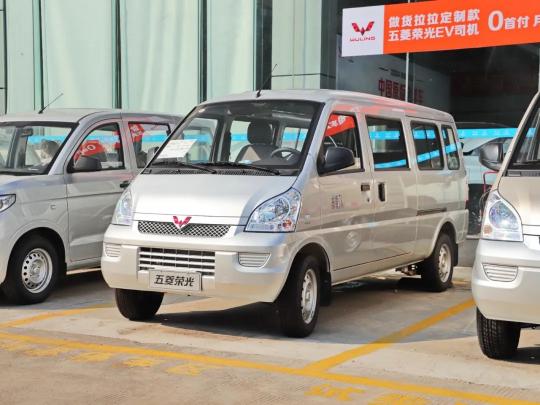 五菱宏光s上路要多少钱（暴涨）