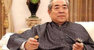 石开作品多少钱一平尺（价值2999万的书法作品）