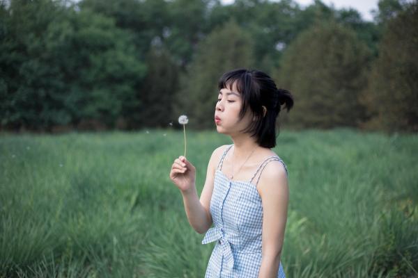 约拍给摄影师多少钱（怎么找到摄影师的约拍价格表）