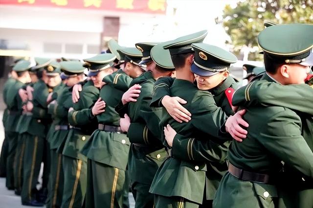 當5年兵退伍能拿多少錢（退伍老兵肖輝）