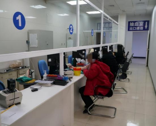 医院验血多少钱（为什么每次去医院都要抽血）