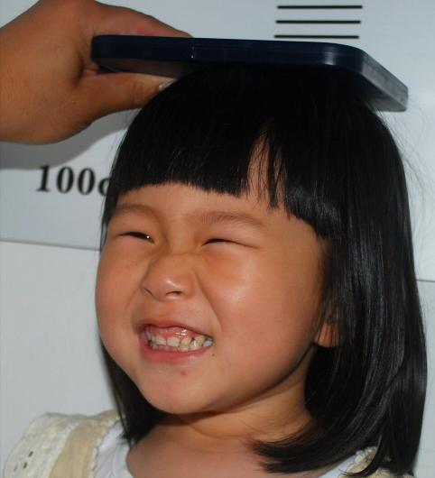 去醫院測骨齡要多少錢（孩子能長多高骨齡說了算）