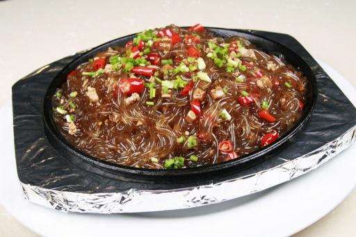 紅薯粉條價(jià)格多少錢一斤（8元一斤的紅薯粉條）
