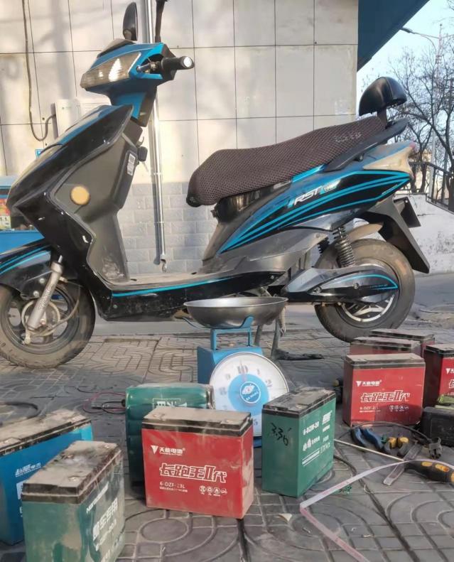 爱玛电动车换电池多少钱（购买电动车真的是品牌越大质量越好吗）