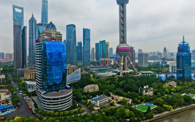 外滩广告多少钱（中国金融信息中心灯光秀广告价格_外滩户外广告发布_音扬传播）