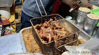炸雞鎖骨30斤掙多少錢（火遍大街小巷的炸雞鎖骨）