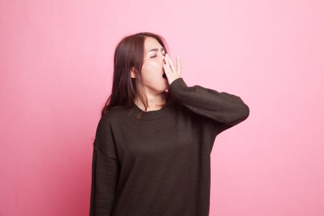 下巴脱臼手术多少钱（一个哈欠打）
