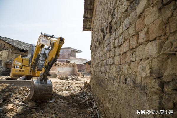 老房翻新价格大概是多少（农村自家宅基地旧房翻新）