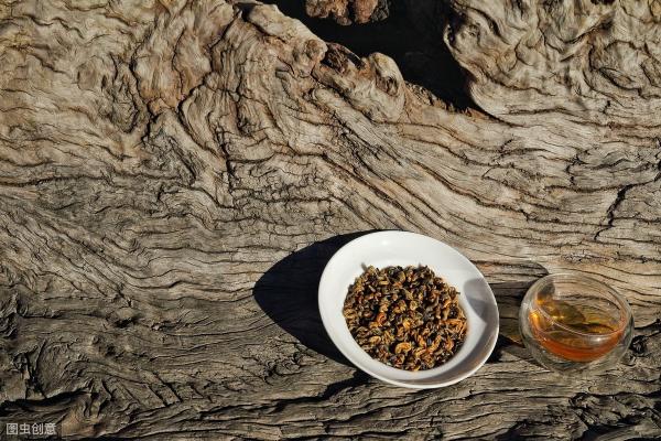 滇红茶的价格（等级越高茶叶越贵）