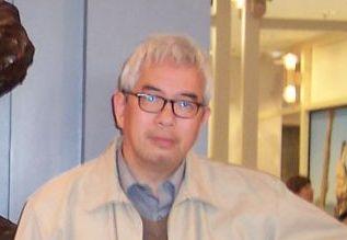 上下牌子衣服多少钱（社科院博士一身名牌贵得离谱）