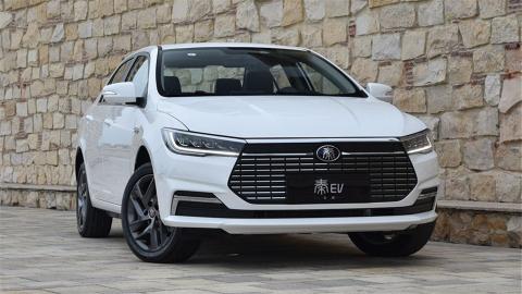 小車車損險多少錢一年（純電汽車保險上漲）