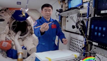 太空笔多少钱一枝（太空上写字有多难）