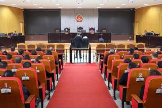 头孢米诺钠多少钱一支（医院副院长掩护赃款）