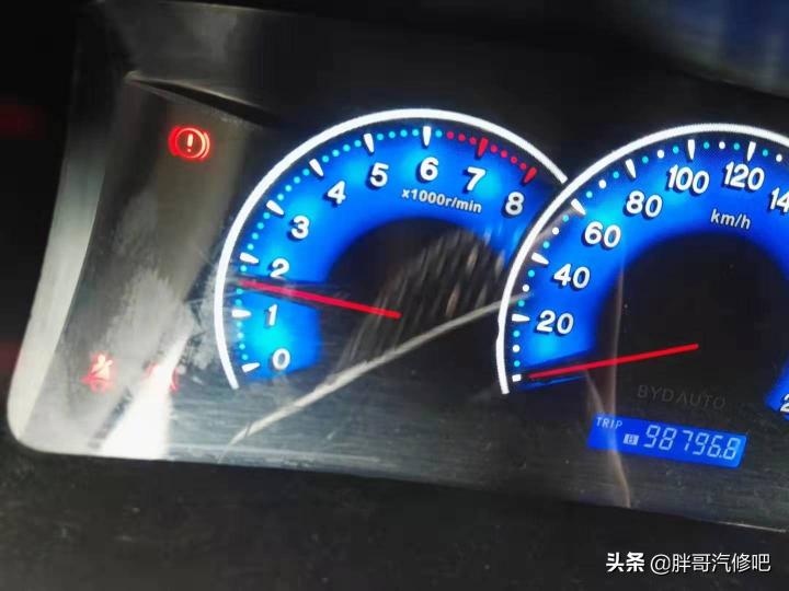 五凌荣光发动机多少钱（发动机怠速忽高忽低）