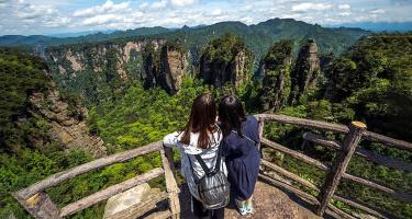 去凤凰最少准备多少钱（来张家界旅游怎么好玩又省钱）