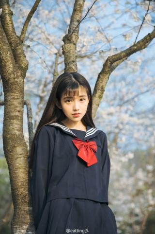 许嵩一年收入多少钱（月入）