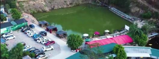 烤全羊价格（福建老板花500万做烤全羊）