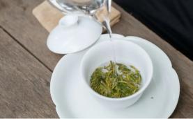 绿茶价格（绿茶放了10年还能喝吗）