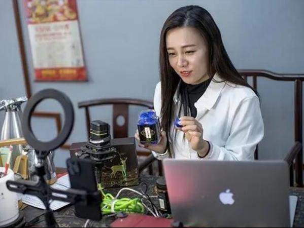 鹿茸一克价格（父亲养殖场濒临倒闭）