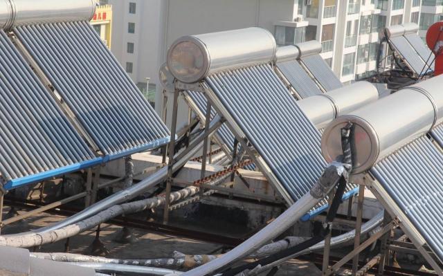 太阳能热水器批发价格（曾经风靡一时的太阳能热水器）