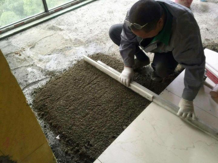 瓷磚背膠價格（瓷磚膠和瓷磚背膠有什么區別）