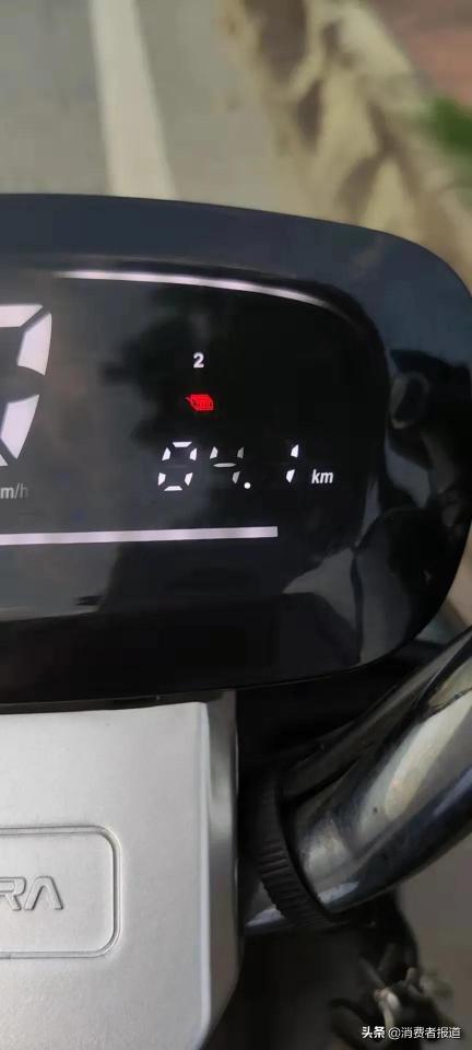 新日电动自行车价格表（刚买数月新日电动车频繁断电故障）