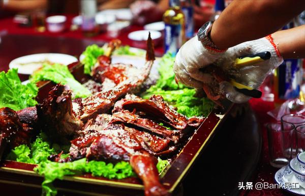 烤全羊价格（烤全羊挺贵的）