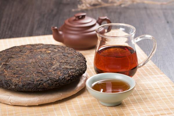云南大叶种晒青毛茶价格（普洱茶为什么有人喜欢）