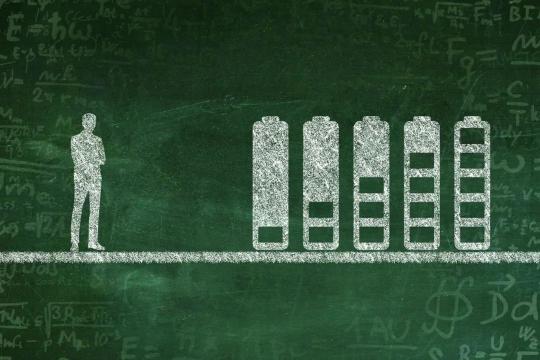 新能源汽车电瓶价格多少（新能源车涨价）