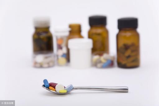 奥美拉唑肠溶片价格（同一药物不同品牌为何价格差异大）