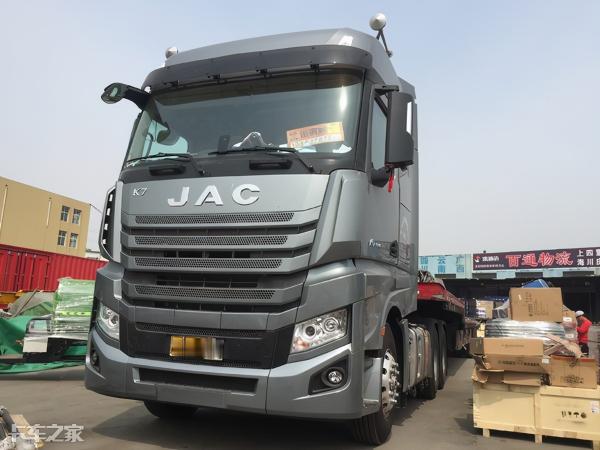 欧曼 价格（实拍江淮K7顶配牵引车）