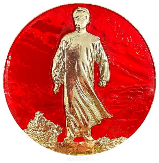 毛主席陶瓷像章价格（毛主席像章）