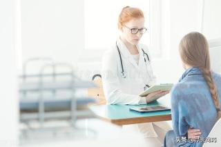 前庭大腺囊肿手术价格（美女下体出现鸡蛋大的囊肿）