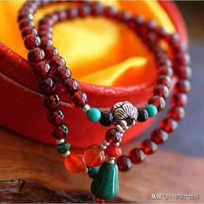 莫桑比克石榴石的价格（石榴石宝石为什么称为女性之石）