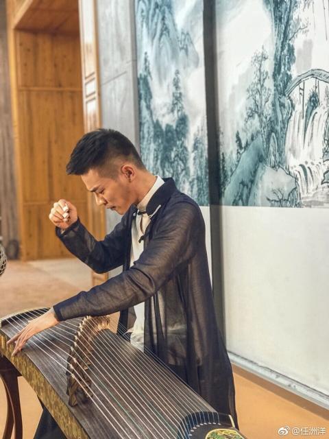 古筝玳瑁指甲价格（古筝男神任洲洋谈古筝学习）