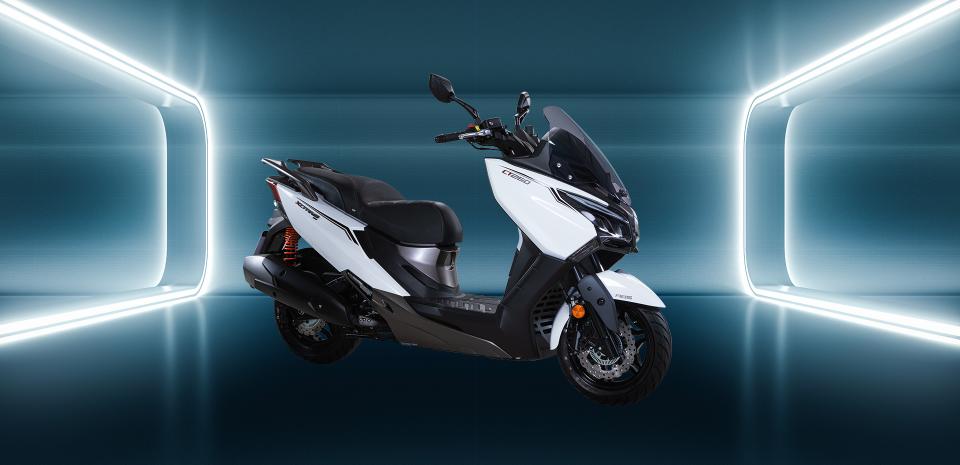 光陽250踏板摩托車價格（國內最好的250cc踏板車是哪款）