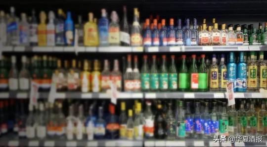 西柏坡酒图片及价格（高线光瓶酒市场怎么破）