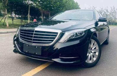 奔驰c300l价格（为什么国人宁肯90万买2）