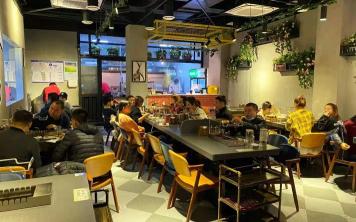 烤串机器价格图片（想开一家全自助烤串店怎么购买无烟烧烤设备）