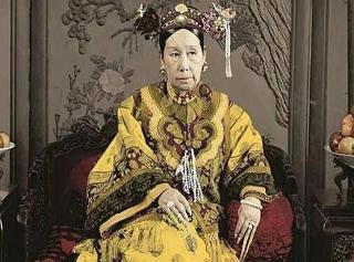 緬甸玉鐲價格與圖片（宋美齡價值2億的麻花手鐲）