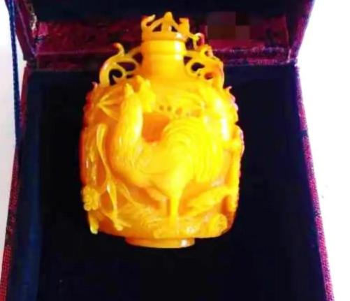 鹤顶红雕刻价格（头骨比象牙贵3倍的鸟）