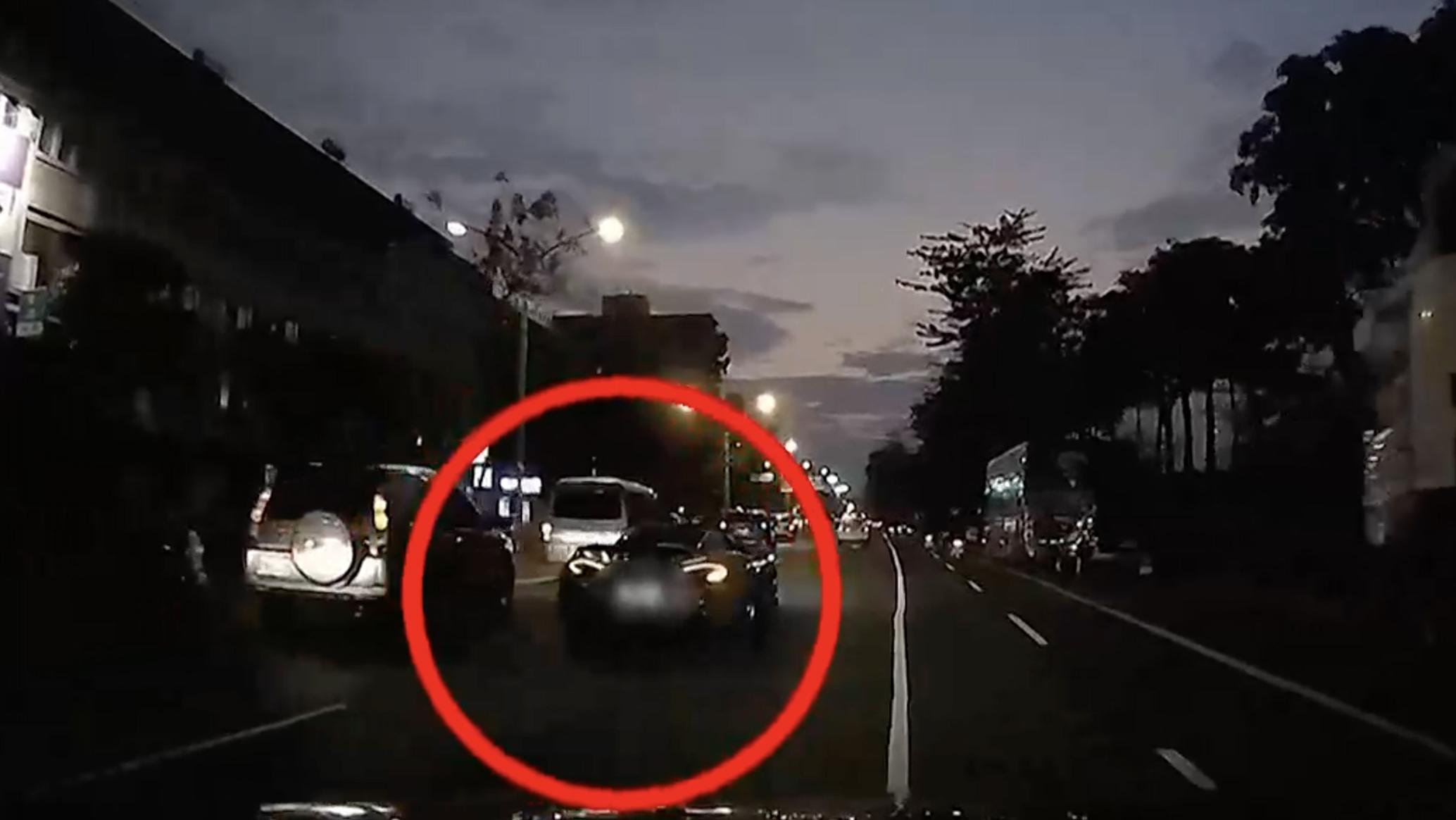 迈凯伦跑车价格（迈凯伦超跑野蛮变道）