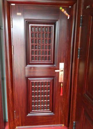 辛合金大门的价格（上万元的甲级防盗门好在哪里）