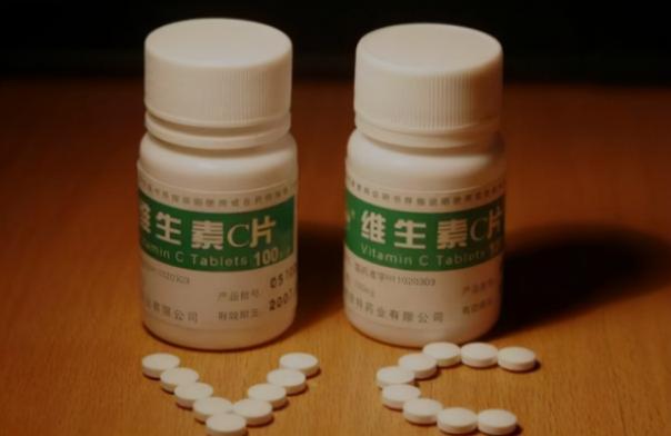 维c锌硒片价格查询（2块钱一瓶维C与98元一瓶维C）