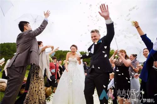 南宁悦榕庄婚礼价格（跨国夫妻重返香格里拉）