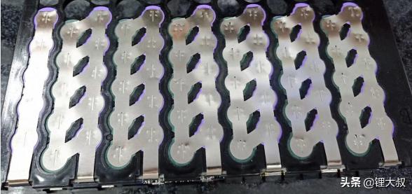 48v锂电池价格查询（48V电池组三元13串和14串的区别）