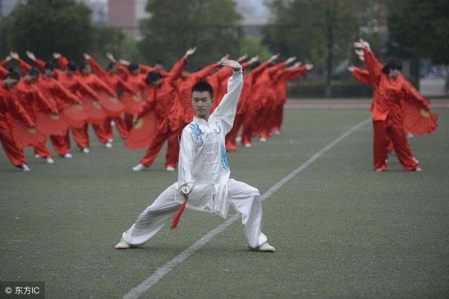 太极服多少钱（太极服应该怎么选择）