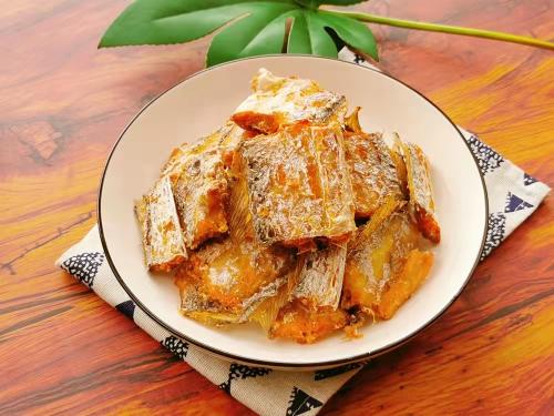 八角油多少钱一斤（春节炸鱼的油别浪费）