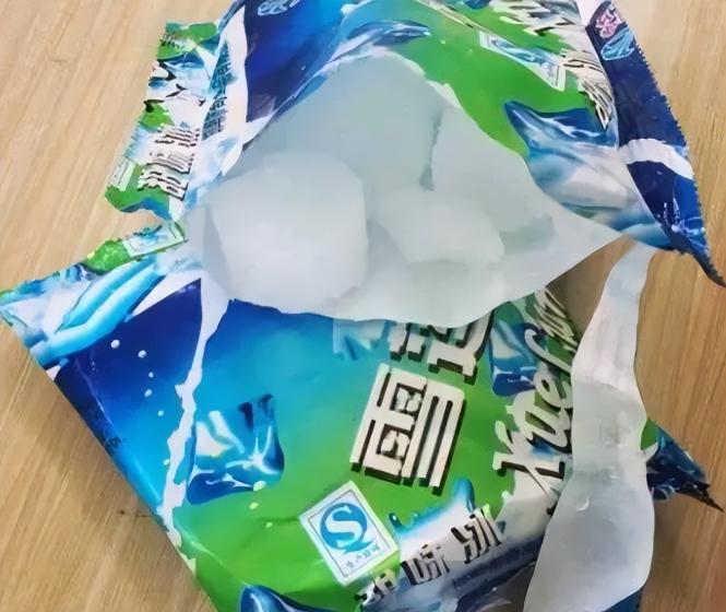 雪莲多少钱一盒（5毛钱的雪莲被爆塌房）